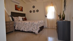 Unclassified image, 3 of 27, button - Treasure Manor (Ocho Rios)