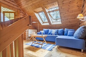 Fernseher, Bücher, Stereoanlage