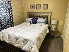 2 chambres, fer et planche à repasser, lit parapluie, Wi-Fi gratuit