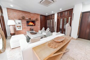 Interior - STUNNING VILLA w/Private Terrace & Splash Pool in the Old Town (Cartagena)