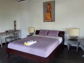 2 bedrooms, in-room safe, free WiFi, bed sheets