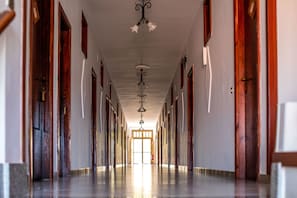 Lorong