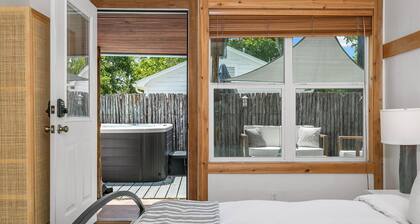 Speakeasy Cottages #2 | Hot Tub & Sun Deck | 1/2 Block to Downtown | King Bed + more