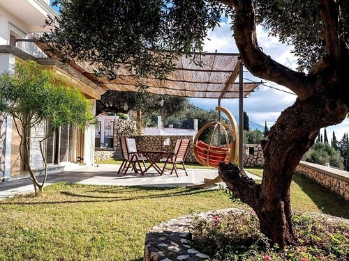 The Cerulean Villa. The Concord of Blue and Green!