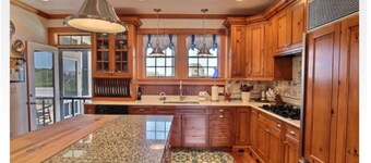 Experience the magic of Corolla - Ocean Views 6 bedroom cottage steps to beach