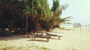 Beach nearby - Dasa Beach View (Koggala)