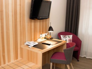 Interior - Double room small (with balcony) - Brewery-Gasthof Pfister (Eggolsheim)