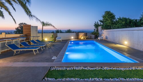 AURIENZIA with swimming pool