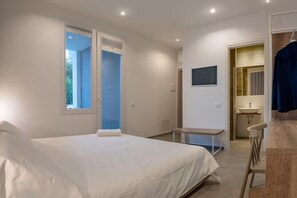 6 chambres, fer et planche à repasser, accès au Wi-Fi (inclus)