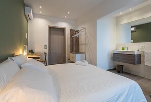 6 dormitoris, planxa i posts de planxar, wifi gratuïta i roba de llit 