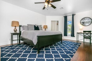 3 chambres, fer et planche à repasser, Wi-Fi gratuit, draps fournis
