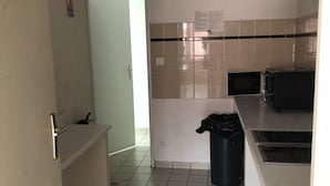 Uklassifisert bilde, 3 av 16, knapp