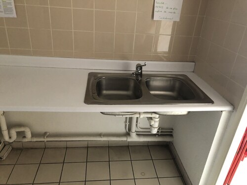 Apparently located Bordeaux