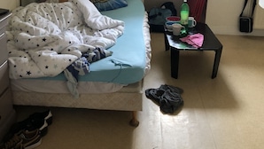 Uklassifisert bilde, 2 av 16, knapp