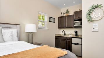 Fer et planche à repasser, Wi-Fi gratuit, draps fournis