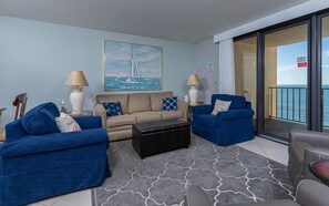Flat-screen TV, stereo - ~ 3 Bedroom Condo ~ Book Now for Great Rates! (Orange Beach)