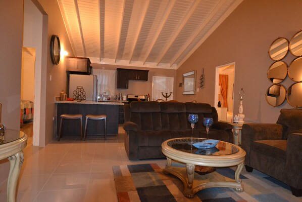 Interior entrance - The Monet Place (Ocho Rios)