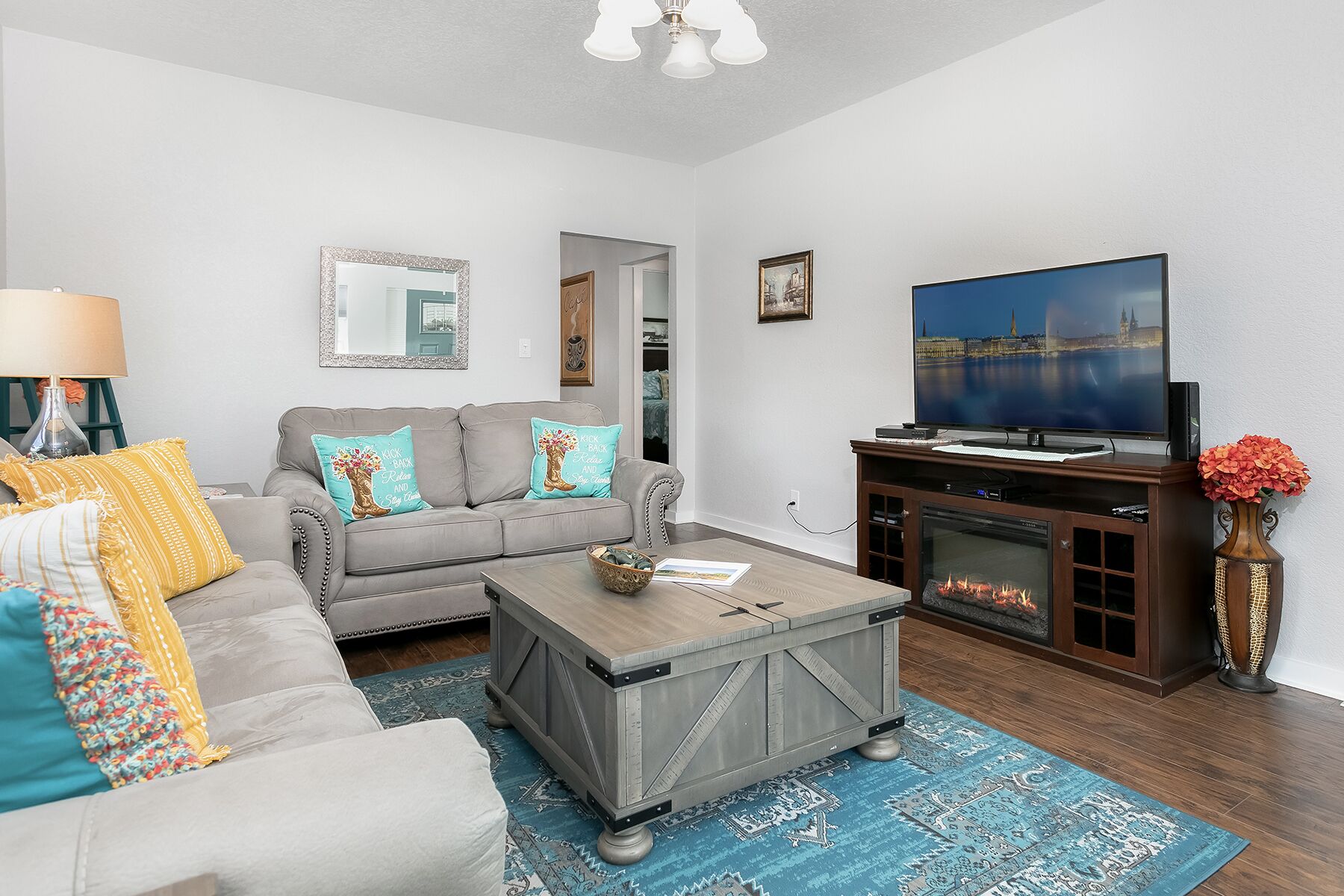 TV, fireplace, DVD player