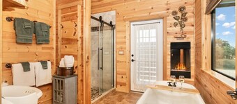 Absolument charmant OMC Casa del Sol, bain à remous privé, cuisine complète, vue sur la montagne!