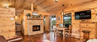 Casa del Sol | 1/1 Hill Country Cabin, Hot Tub, Full Kitchen, Pet Friendly w/ fee