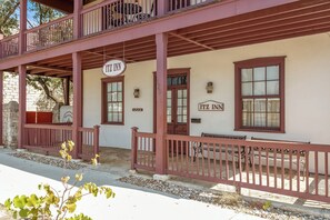 Exterior detail - Itz Inn Front Porch Suite | Sleeps 2 | Next to Hondo's On Main Street (Fredericksburg)