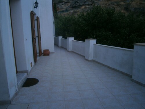 HOUSE MORAKI APPARTMENT