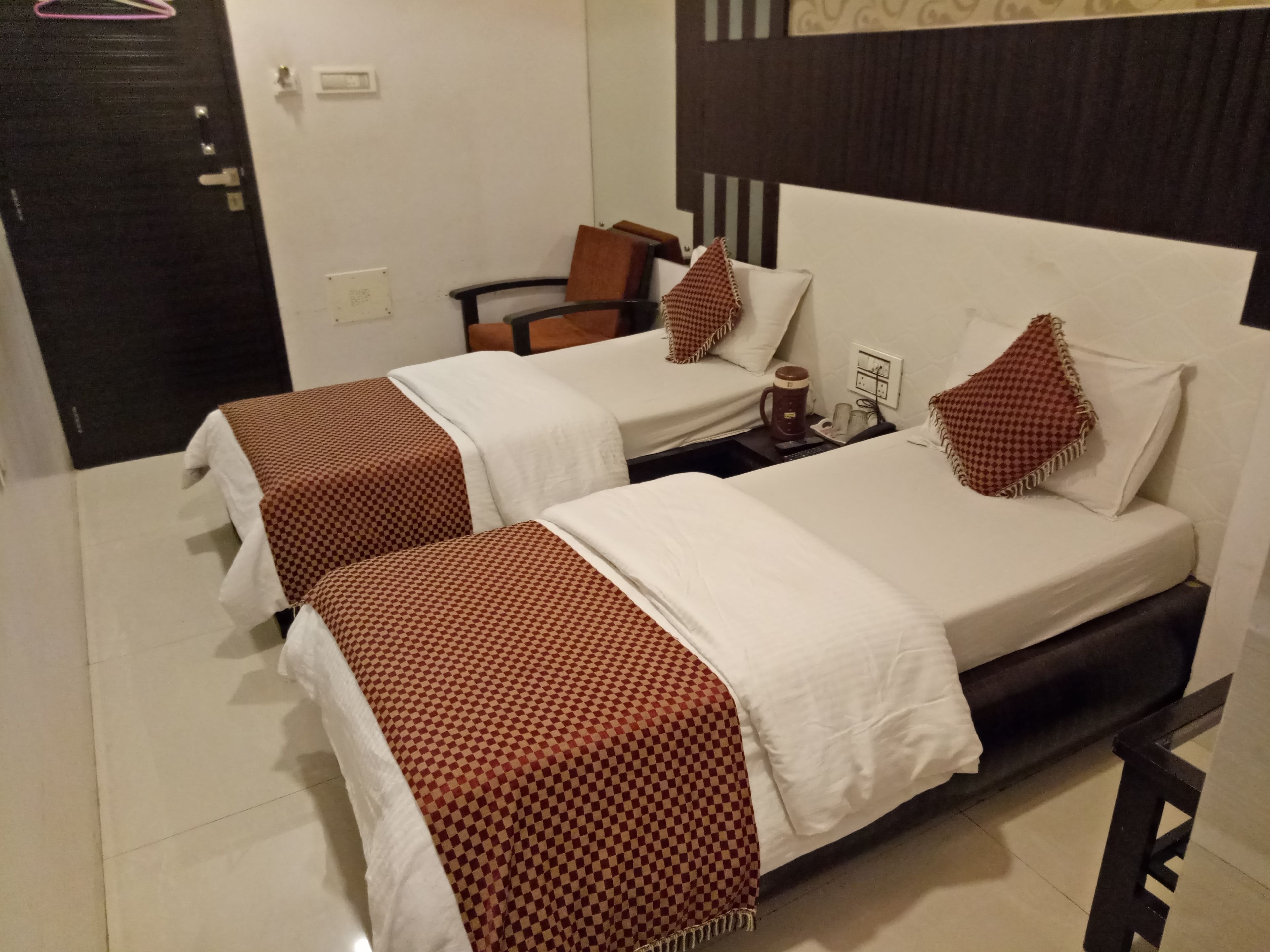 Deluxe Double Room N/AC | Cofres nos quartos, escrivaninha, Wi-Fi de cortesia