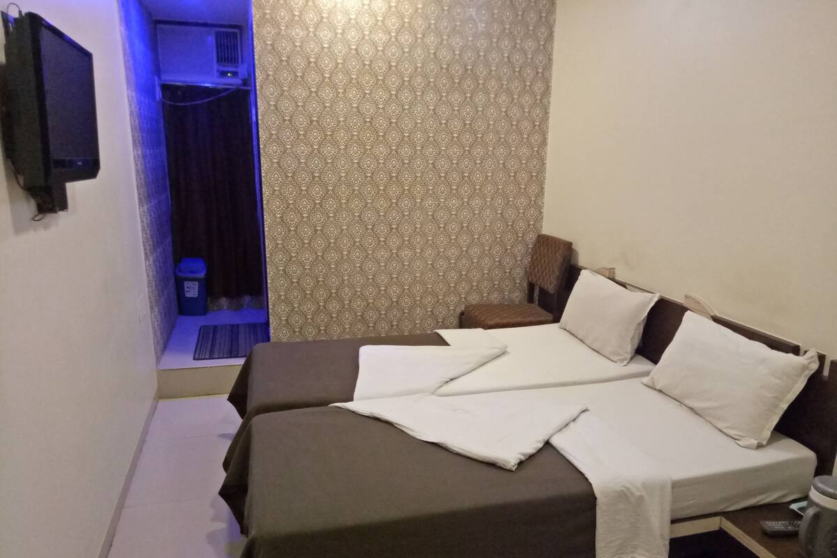 Cofres nos quartos, escrivaninha, Wi-Fi de cortesia