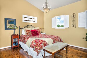 Iron/ironing board, free WiFi, bed sheets