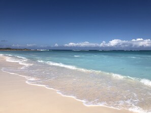 Am Strand, Liegestühle, Strandtücher