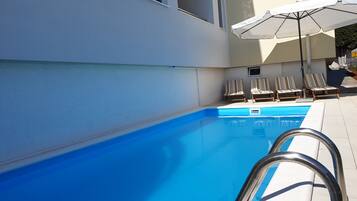 Außenpool (je nach Saison geöffnet)