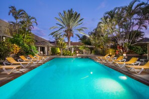 Piscine extérieure, piscine chauffée