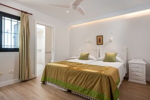 2 bedrooms, in-room safe, iron/ironing board, travel crib