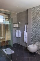 Comfort Double Room | Bathroom