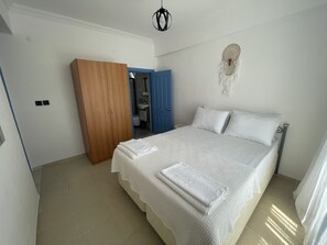 Luxury Suite, 3 Bedrooms, Sea View | Individually decorated, individually furnished, desk, laptop workspace - Kumsal Suit (Marmara)