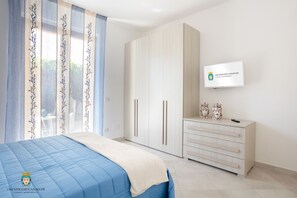 2 makuuhuonetta, tallelokero huoneessa, silitysrauta/-lauta, Wi-Fi