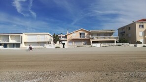 Exterior - Apt 1st line, seafront, 1st floor, 92m2 (PALAVAS LES FLOTS)