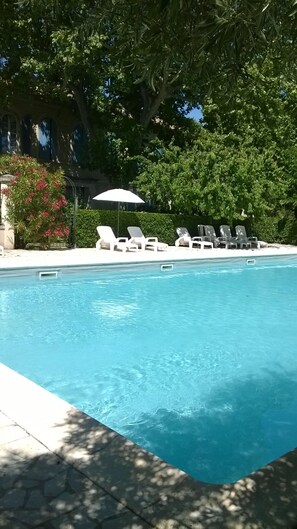 Outdoor pool - Provencal farmhouse for St Remy Pce-Charming duplex-Pool-Air conditioning (Saint-Remy-de-Provence)