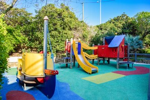 Children’s play area – outdoor
