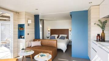 Rideaux occultants, fer et planche Ă repasser, Wi-Fi