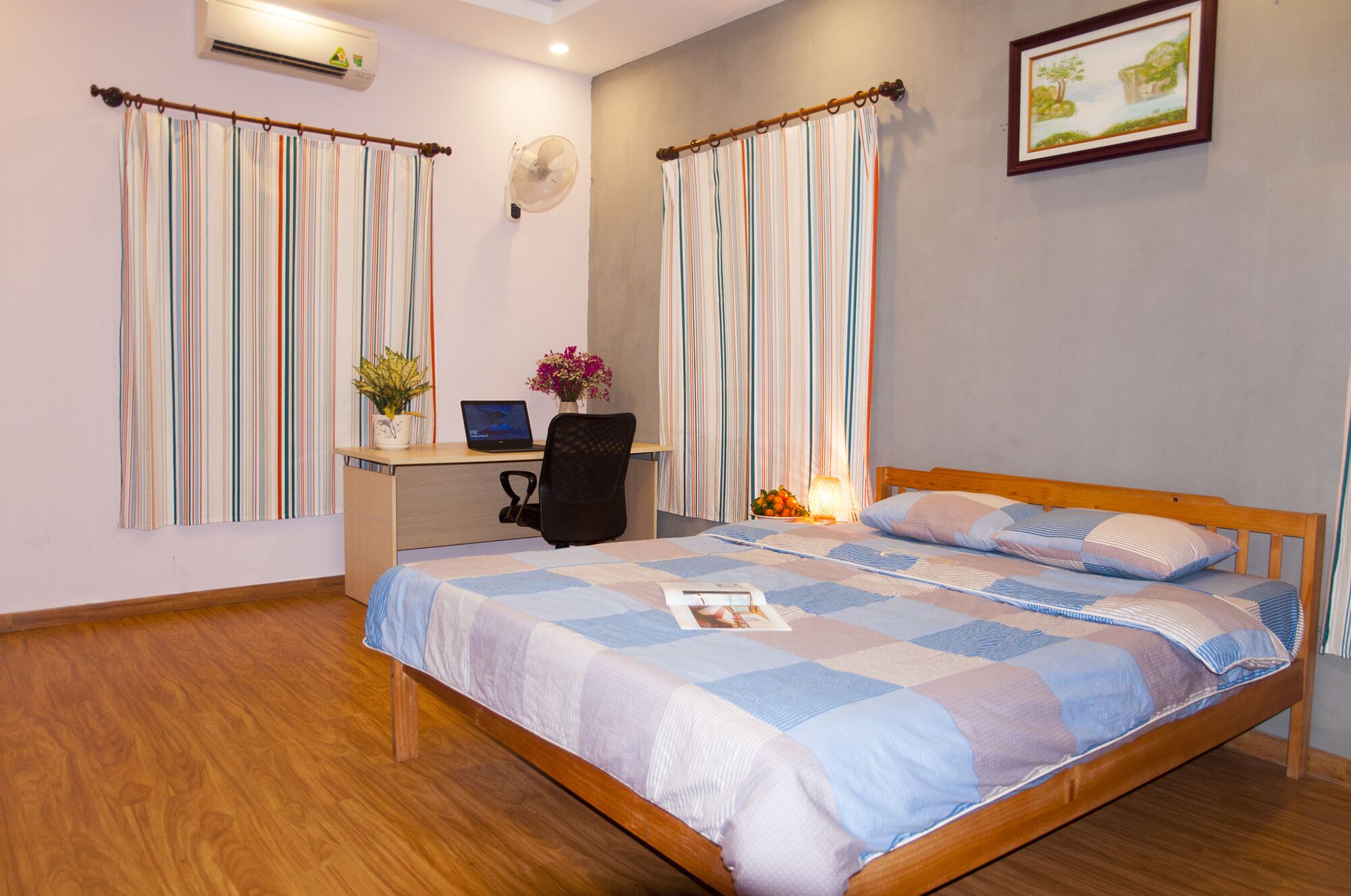 3 bedrooms, in-room safe, iron/ironing board, WiFi