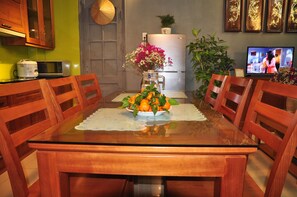 Dining - 3BR Lakeside & Spacious Modern Fully-furnitured House, steps to Old Quarter (Ba Đình)