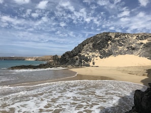Solsenger og strandhåndklær