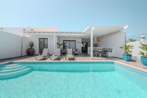 Piscine extérieure, piscine chauffée