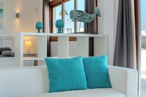 Téléviseur, lecteur de DVD, chaîne audio