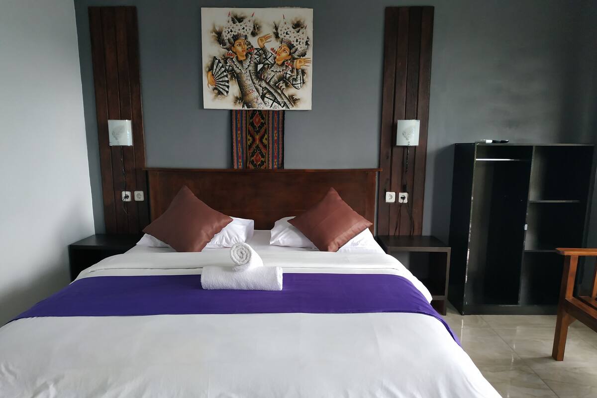 Standard Double Room | Minibar, desk, soundproofing, cribs (surcharge)