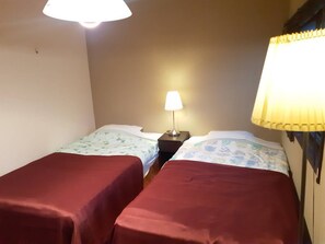 Room (103) | Desk, free WiFi