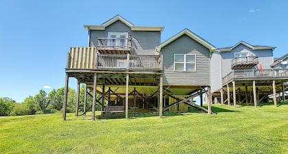 The Barefoot Cottage 53. Pet friendly with fee, NEW HOT TUB