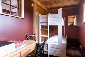 4 bedrooms, WiFi