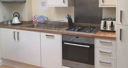 “Blue Skies” 2 Bedroom Holiday Let In Whitstable
